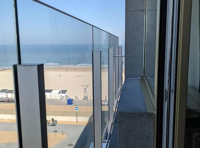 Sun South- Seaview-sea At 15meter-ostend Appartement