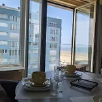 Sun South- Seaview-sea At 15meter-ostend Apartamento
